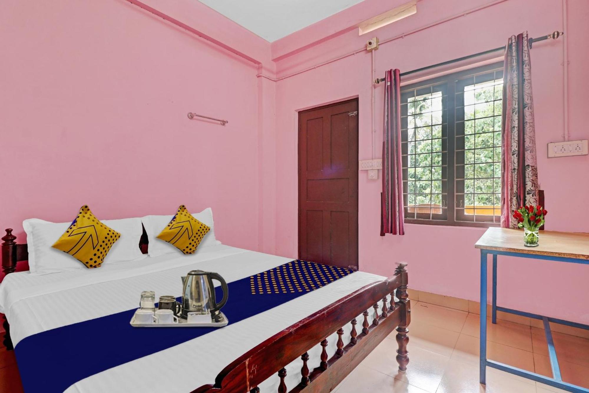 Spot On Jayesh Guest House Nashik Exterior photo